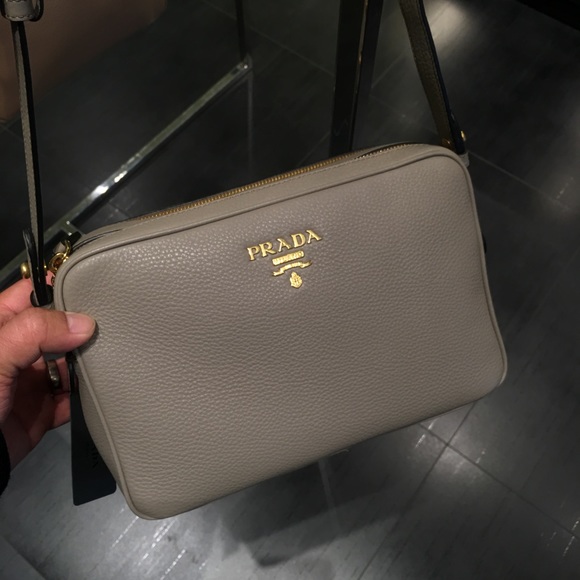 Prada - Vitello Phenix Crossbody - Picture 5 of 8